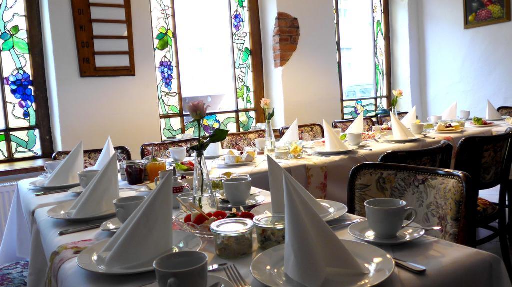 Romantisches Hotel Zur Traube Schwerin Schwerin  Ngoại thất bức ảnh