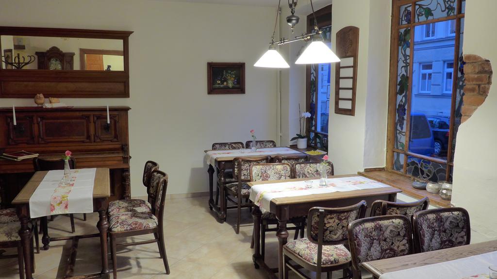Romantisches Hotel Zur Traube Schwerin Schwerin  Ngoại thất bức ảnh