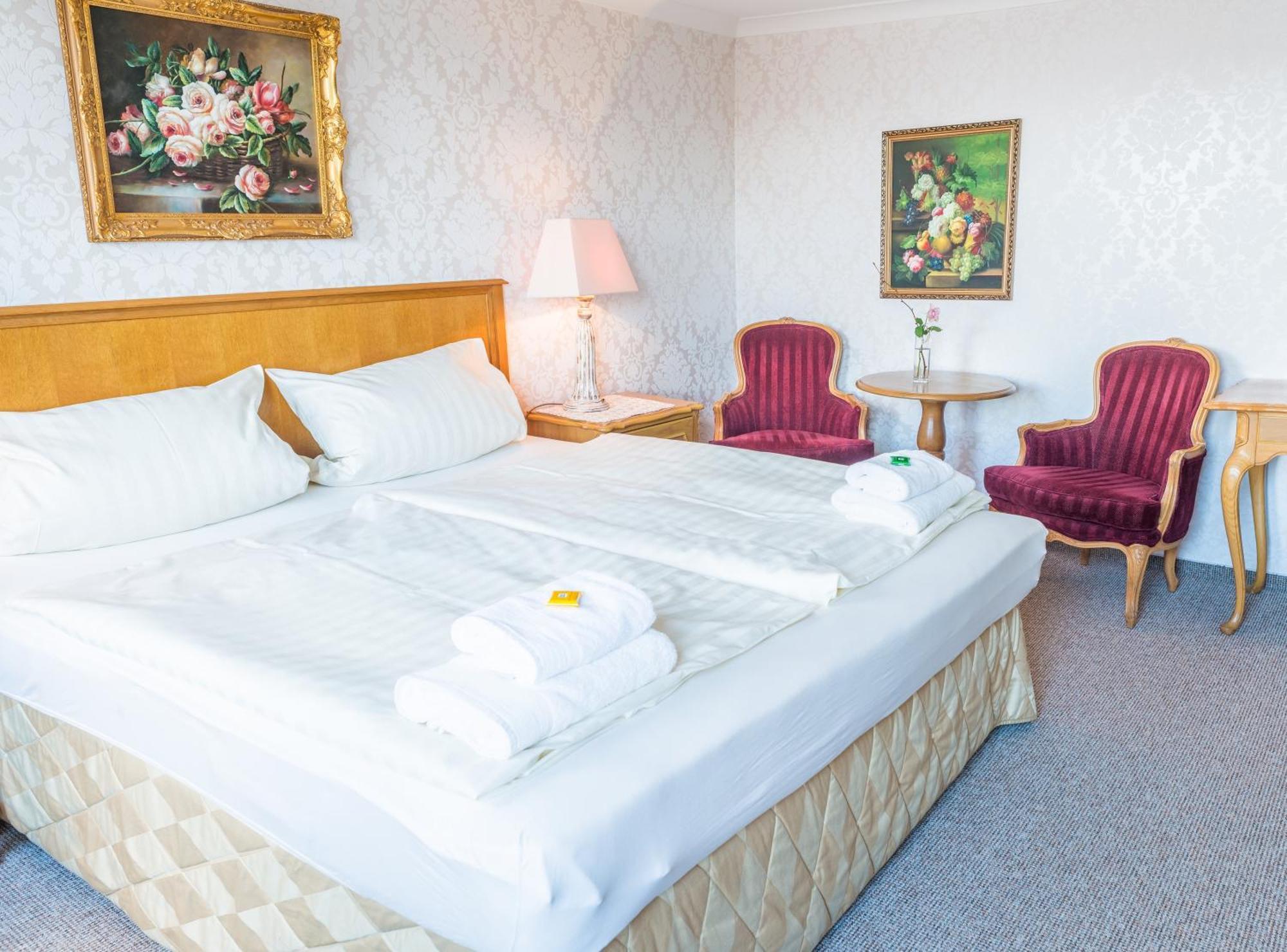 Romantisches Hotel Zur Traube Schwerin Schwerin  Phòng bức ảnh