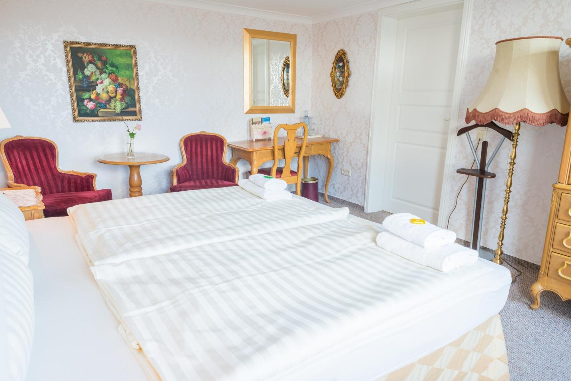 Romantisches Hotel Zur Traube Schwerin Schwerin  Phòng bức ảnh