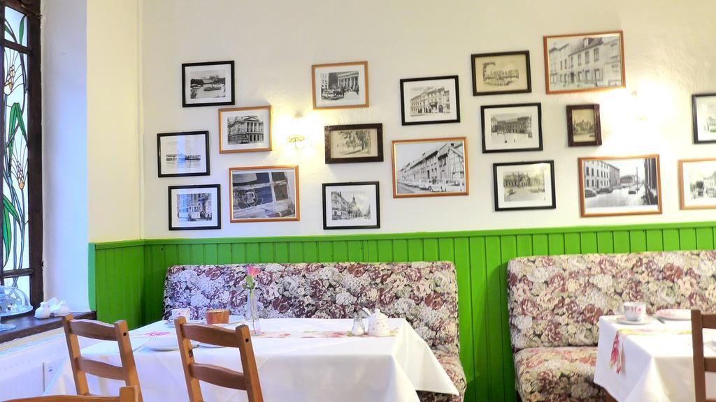 Romantisches Hotel Zur Traube Schwerin Schwerin  Ngoại thất bức ảnh