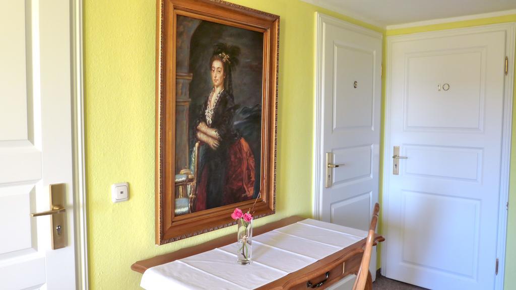 Romantisches Hotel Zur Traube Schwerin Schwerin  Ngoại thất bức ảnh