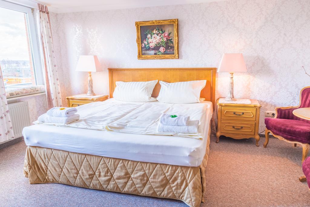 Romantisches Hotel Zur Traube Schwerin Schwerin  Phòng bức ảnh